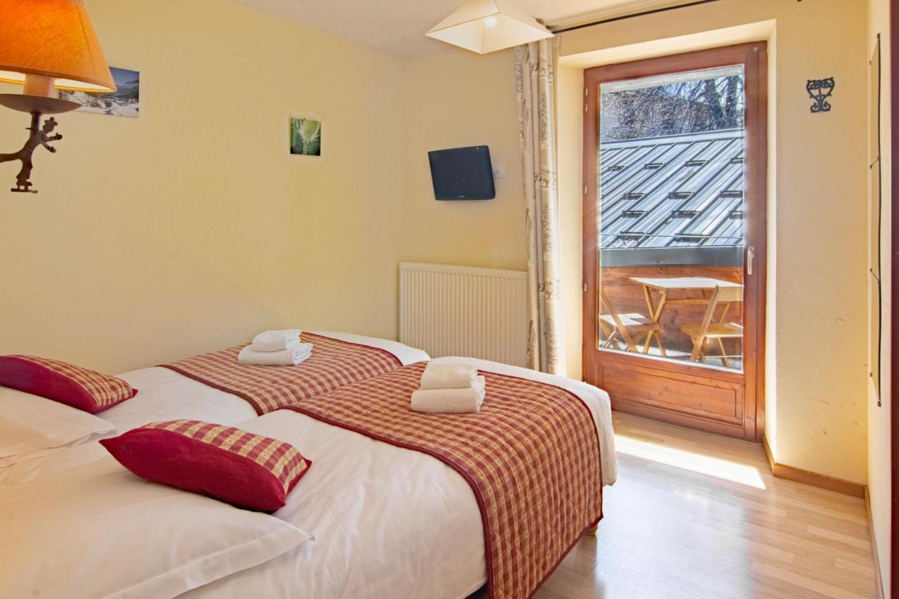 Chalet Hotel La Tarine ペイゼ・ナンクロワ エクステリア 写真