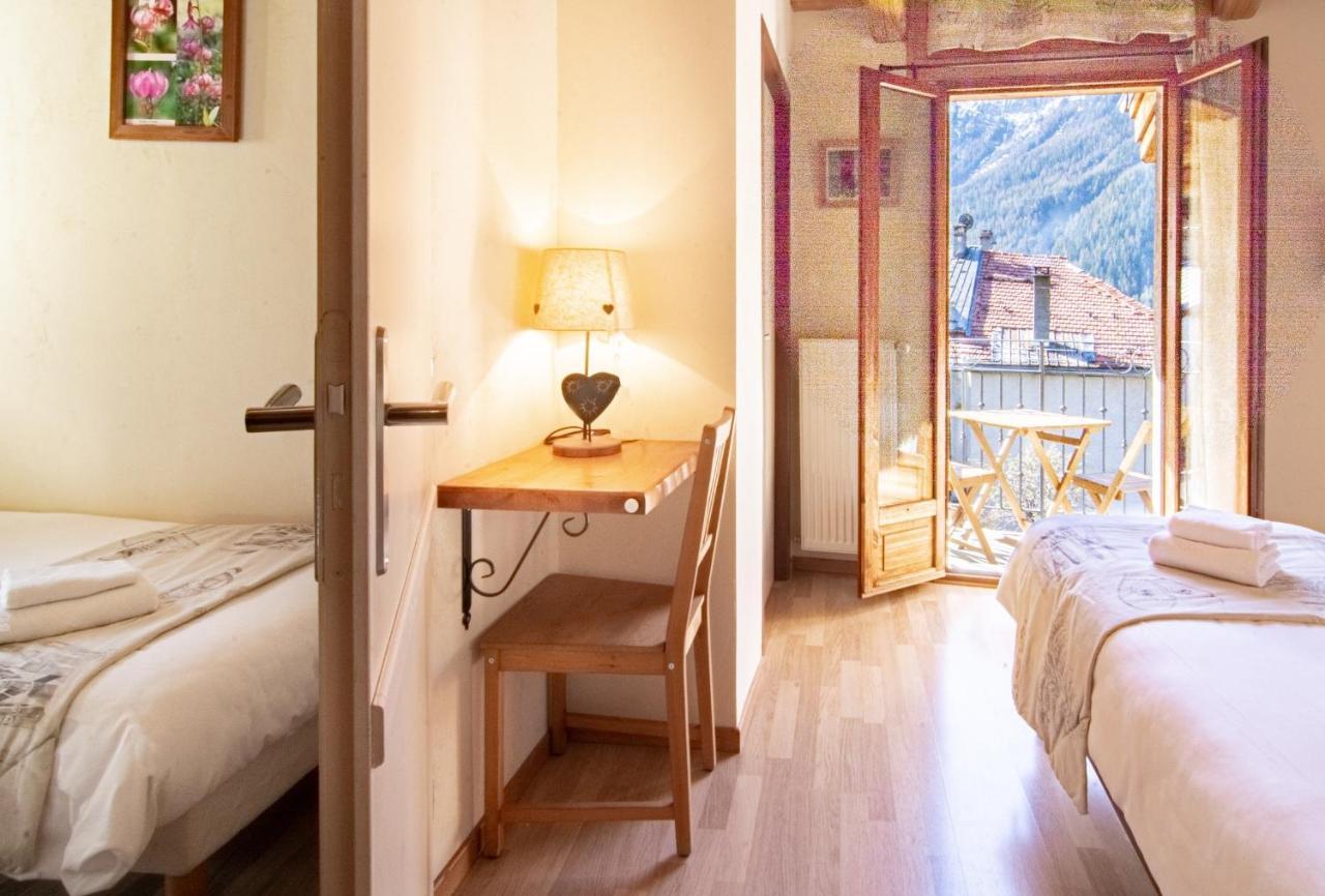 Chalet Hotel La Tarine ペイゼ・ナンクロワ エクステリア 写真