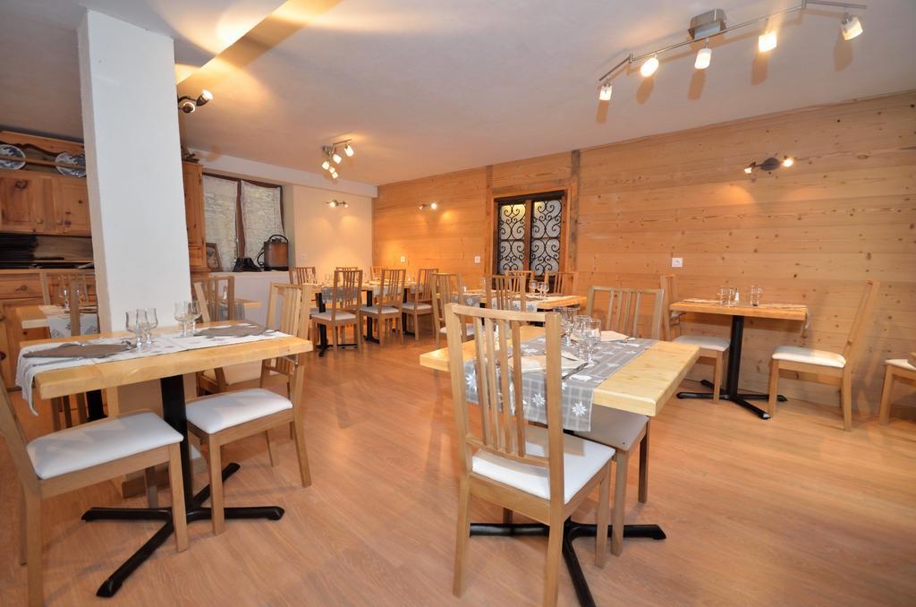 Chalet Hotel La Tarine ペイゼ・ナンクロワ エクステリア 写真