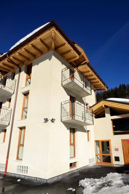 Chalet Hotel La Tarine ペイゼ・ナンクロワ エクステリア 写真