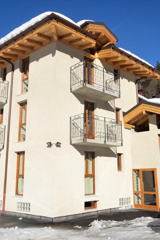 Chalet Hotel La Tarine ペイゼ・ナンクロワ エクステリア 写真