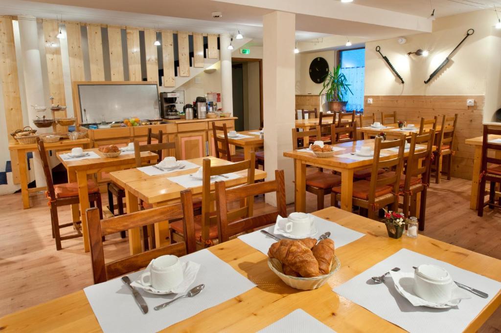 Chalet Hotel La Tarine ペイゼ・ナンクロワ エクステリア 写真